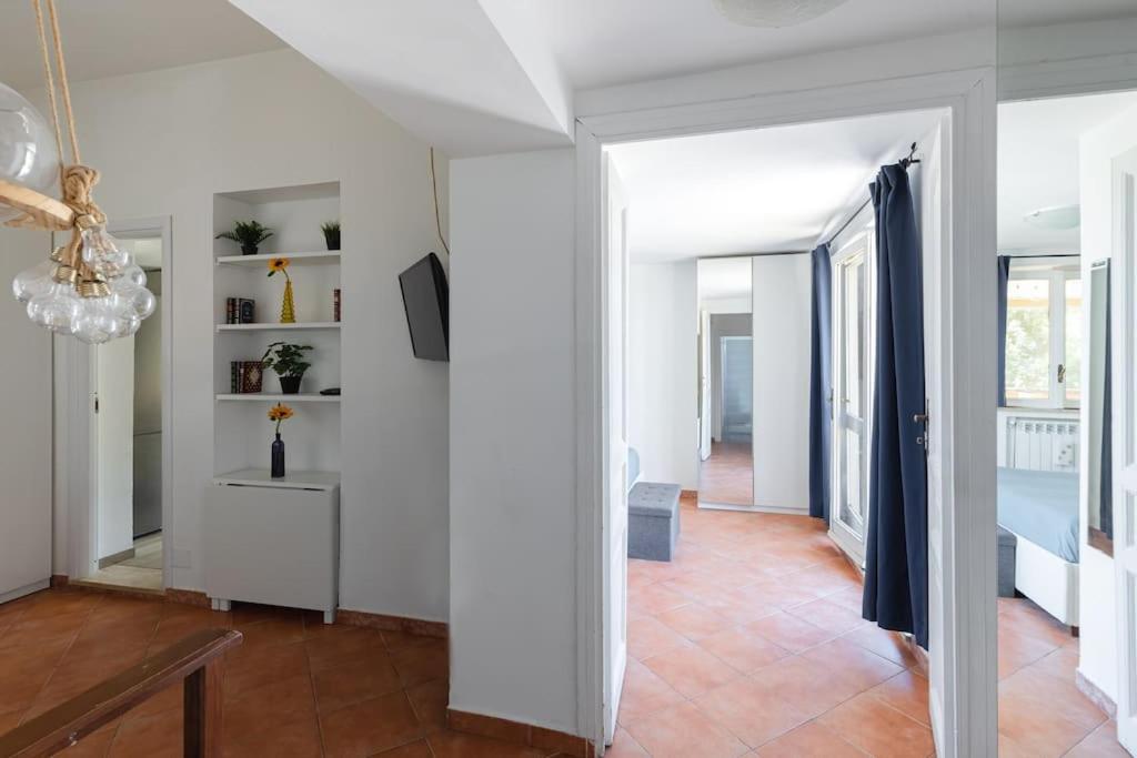 Penthouse With Jacuzzi On Private Terrace In Trastevere Rome Exterior photo