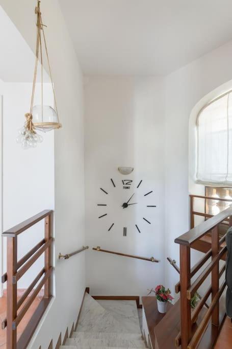 Penthouse With Jacuzzi On Private Terrace In Trastevere Rome Exterior photo