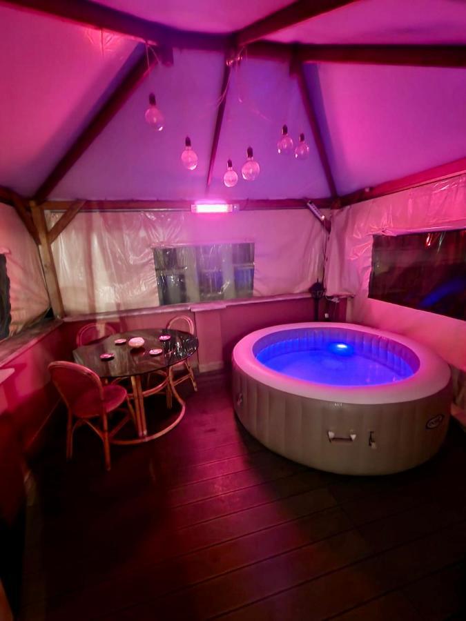 Penthouse With Jacuzzi On Private Terrace In Trastevere Rome Exterior photo